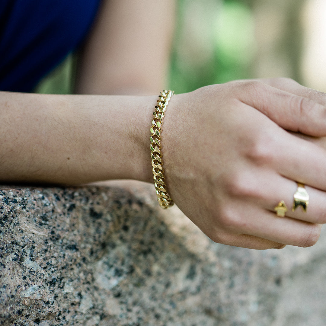 Gold Curb Chain Bracelet – Ornamental Things