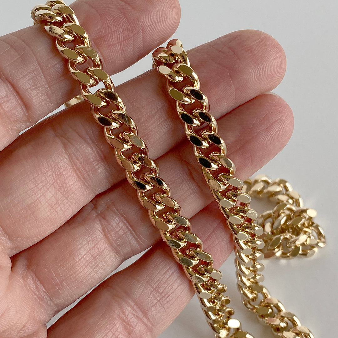 Gold Curb Chain Necklace – Ornamental Things