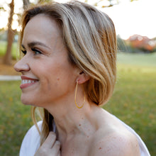 Load image into Gallery viewer, Oblong Hoop Earrings