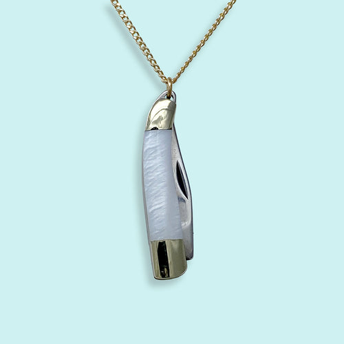 Willow Knife in Pearl Necklace