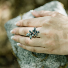 Load image into Gallery viewer, Silver Lily Flower Ring